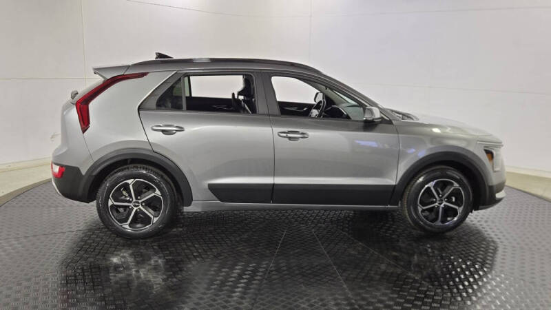 2023 Kia Niro EX