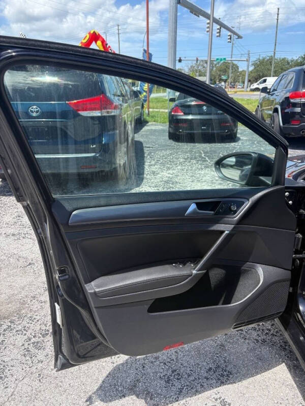 2021 Volkswagen Golf TSI