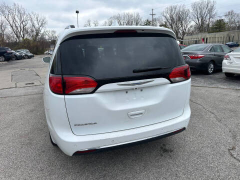 2018 Chrysler Pacifica Touring L