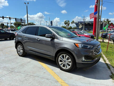 2022 Ford Edge Titanium