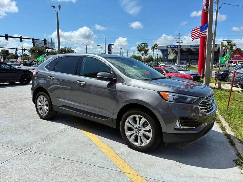 2022 Ford Edge Titanium
