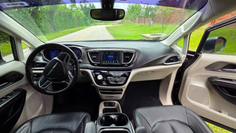 2020 Chrysler Pacifica Touring L