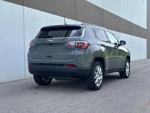 2023 Jeep Compass Latitude Lux