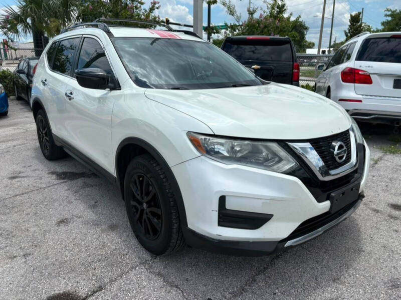 2017 Nissan Rogue SV