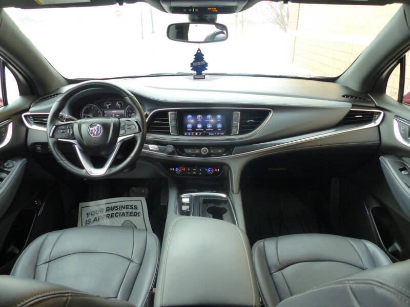2022 Buick Enclave Essence