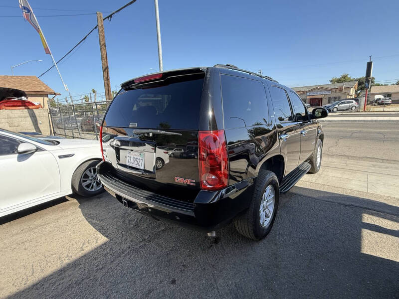 2011 GMC Yukon SLT
