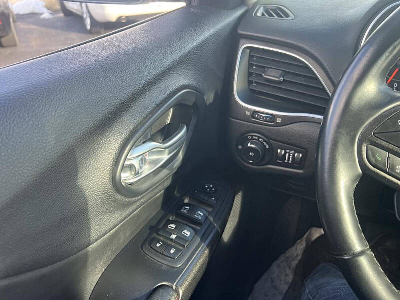 2019 Jeep Cherokee Trailhawk