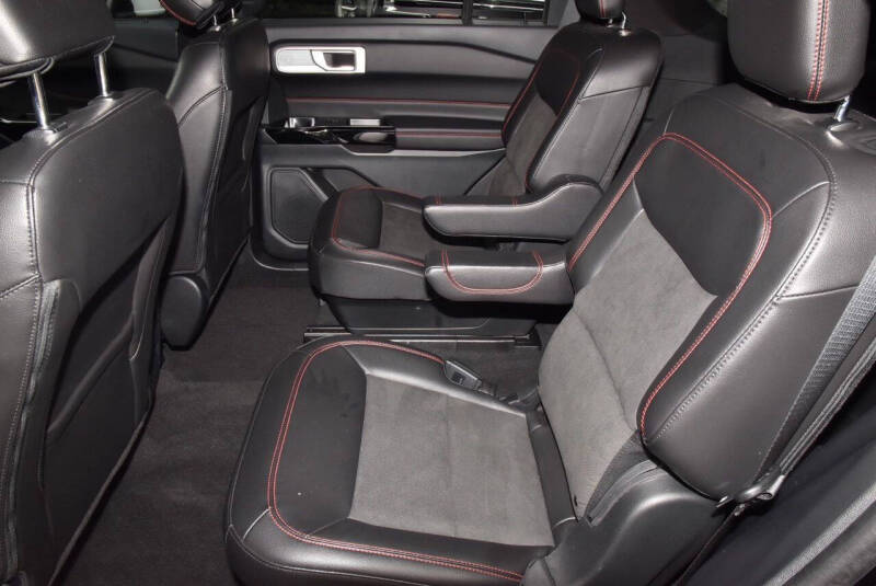 2023 Ford Explorer ST-Line