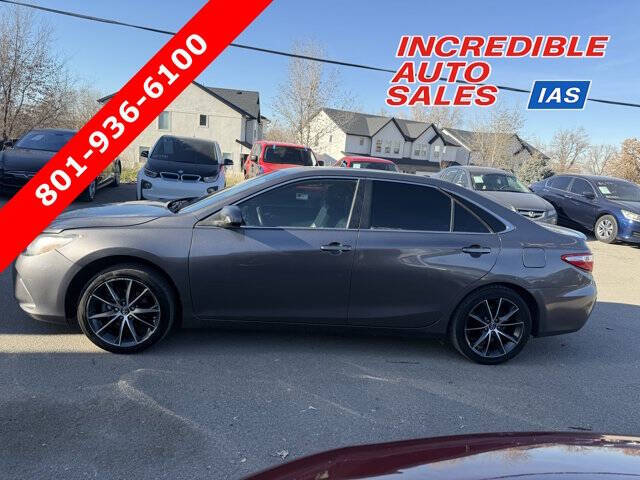 2017 Toyota Camry XSE's photo