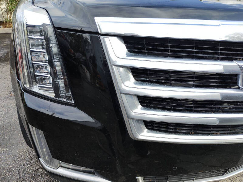 2016 Cadillac Escalade ESV Standard
