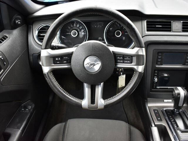 2014 Ford Mustang V6