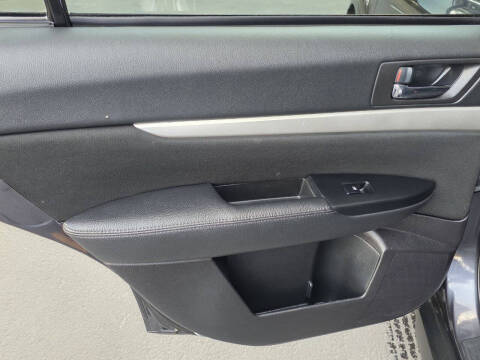 2013 Subaru Outback 2.5i Premium