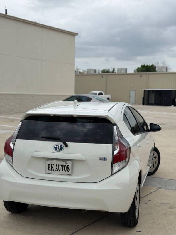 2016 Toyota Prius c One