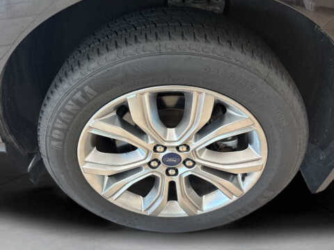 2022 Ford Edge Titanium