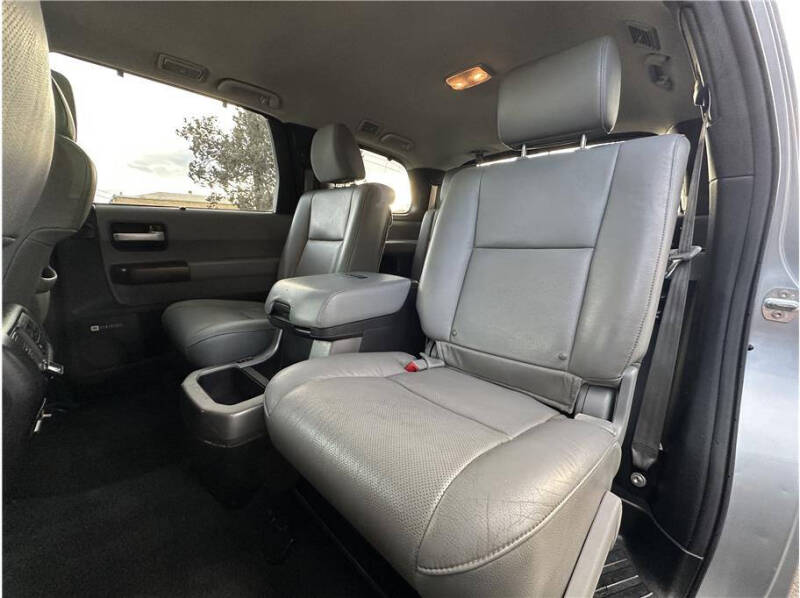 2014 Toyota Sequoia Platinum