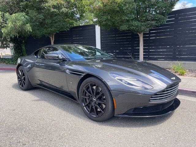 2017 Aston Martin DB11