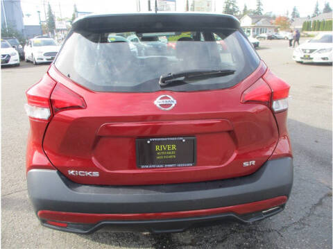 2019 Nissan Kicks SR