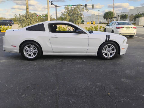 2014 Ford Mustang V6