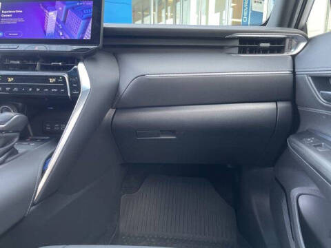 2023 Toyota Venza LE