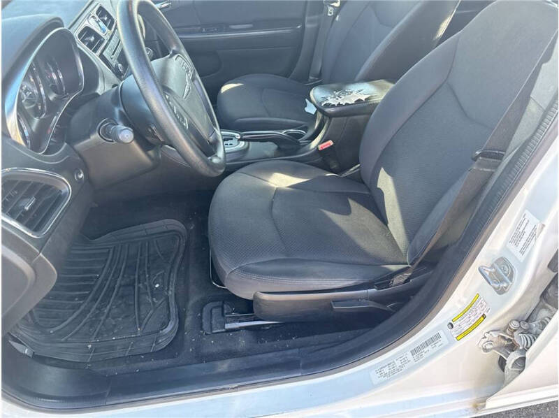 2014 Chrysler 200 LX