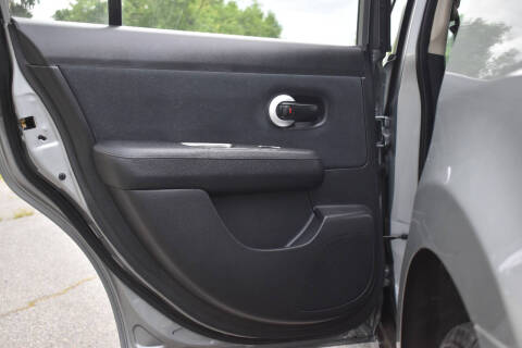 2012 Nissan Versa 1.8 S