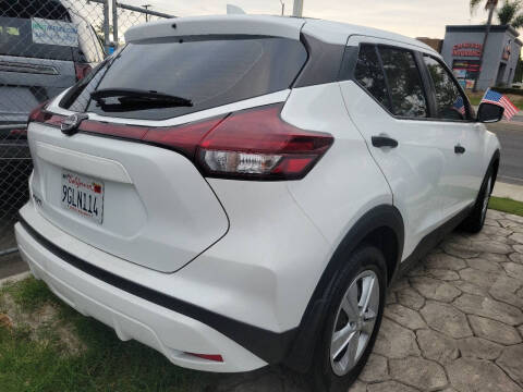 2023 Nissan Kicks S