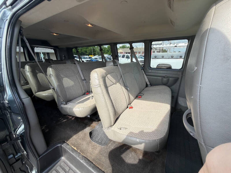 2017 Chevrolet Express LT 3500