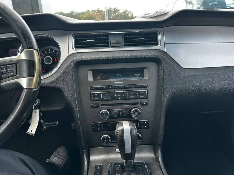 2013 Ford Mustang V6