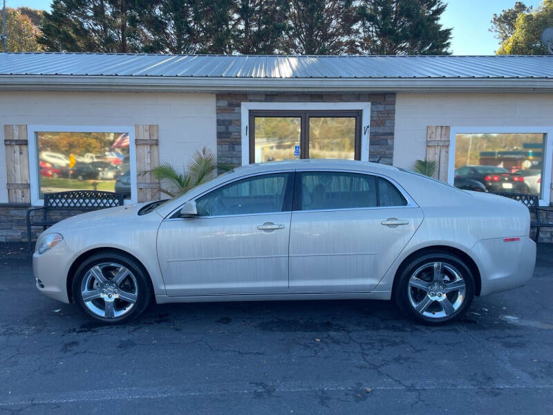 2011 Chevrolet Malibu 2LT photo 5