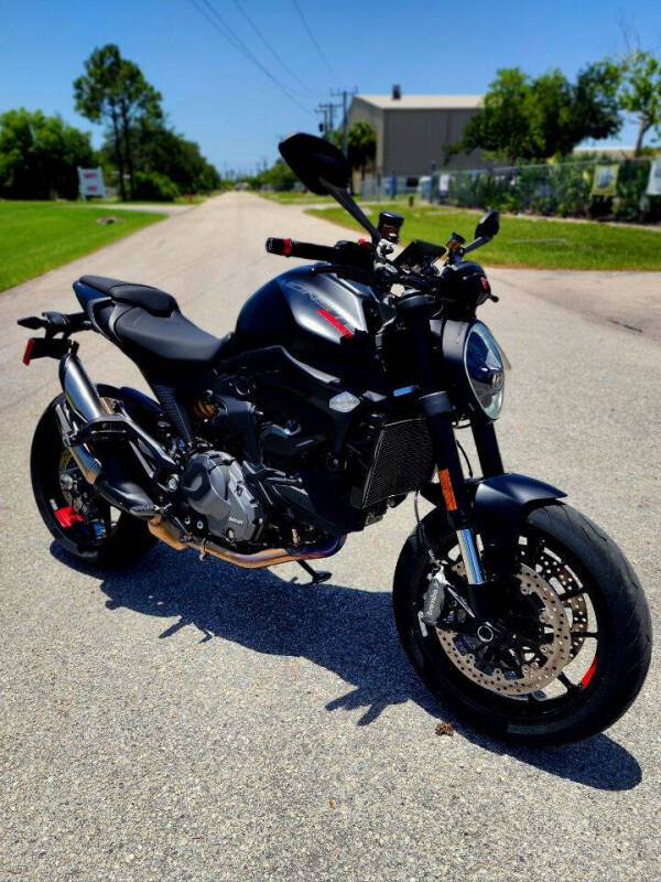 2025 Ducati Monster
