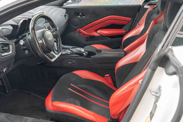 2020 Aston Martin Vantage 4