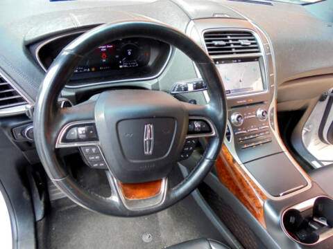 2019 Lincoln Nautilus Select