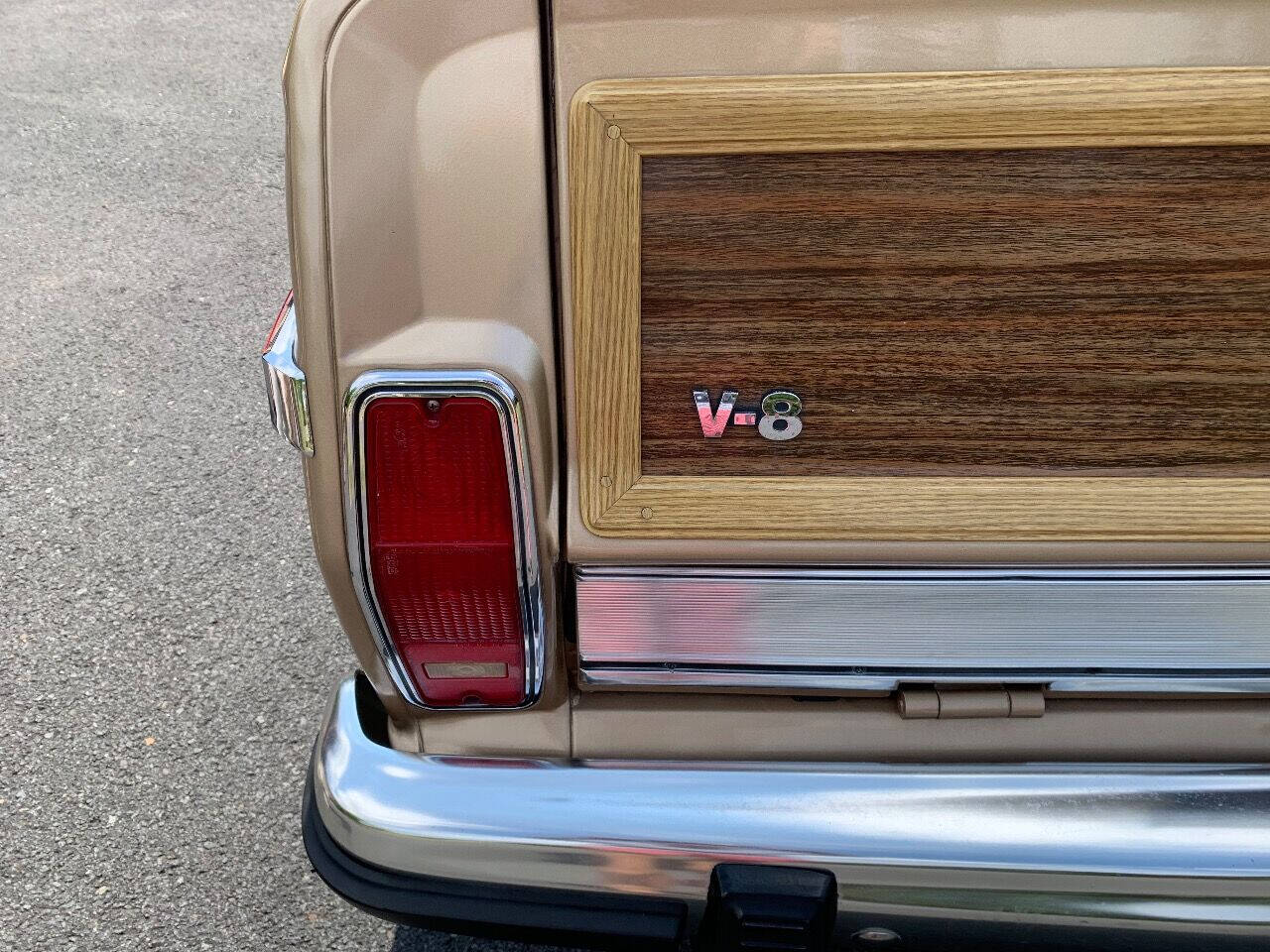 1989 Jeep Grand Wagoneer 59