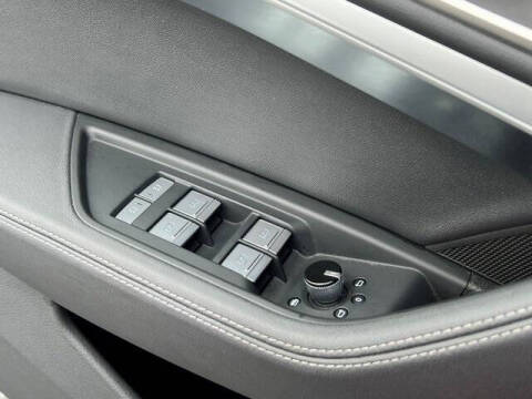 2024 Audi Q8 Sportback e-tron quattro Premium Plus S line