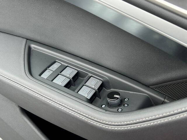 2024 Audi Q8 Sportback e-tron quattro Premium Plus S line