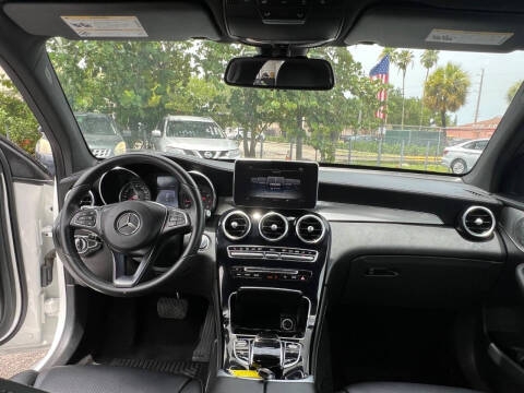 2017 Mercedes-Benz GLC GLC 300