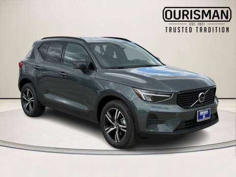 2026 Volvo XC40 B5 Core