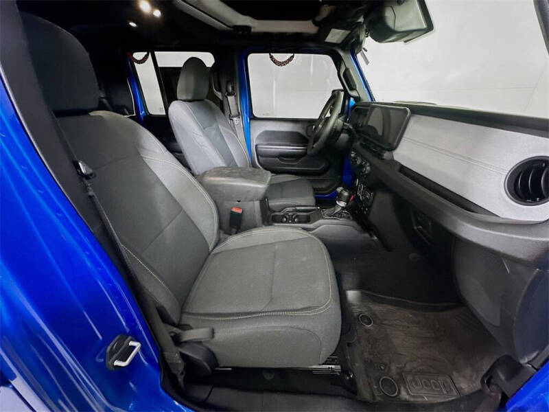 2024 Jeep Gladiator Sport