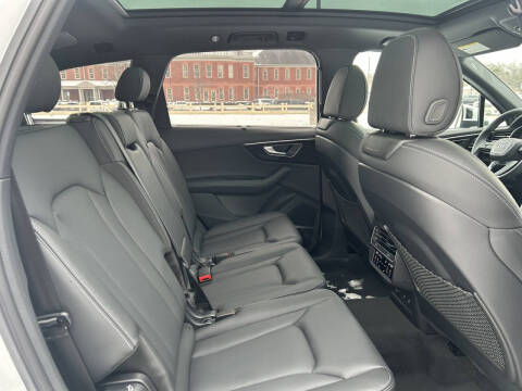 2025 Audi Q7 quattro Prestige 55 TFSI