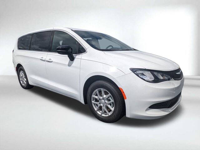 2026 Chrysler Voyager LX