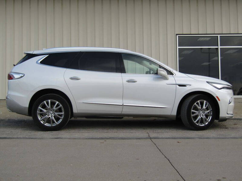 2023 Buick Enclave Premium