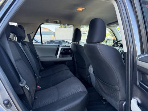 2013 Toyota 4Runner SR5