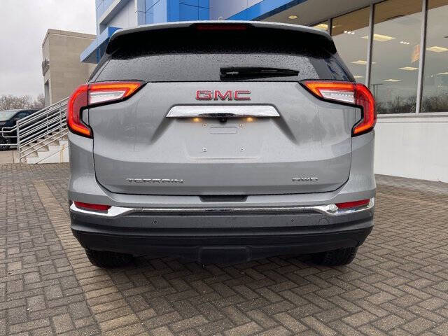 2024 GMC Terrain SLT