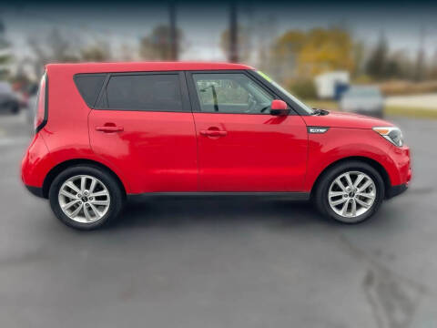 2017 Kia Soul +