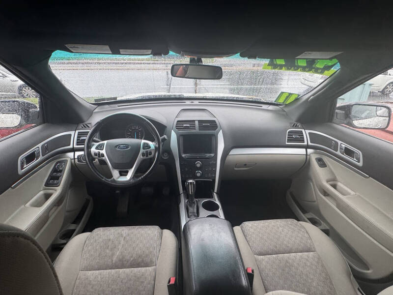 2011 Ford Explorer XLT