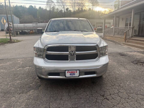 2016 RAM 1500 SLT