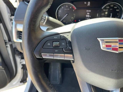 2023 Cadillac XT4 Premium Luxury
