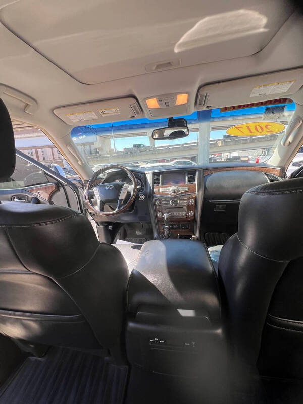 2017 Infiniti QX80 Signature Edition