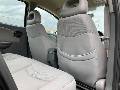 2003 Saturn Ion 2