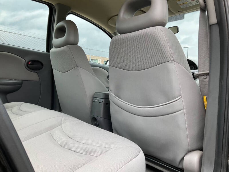 2003 Saturn Ion 2